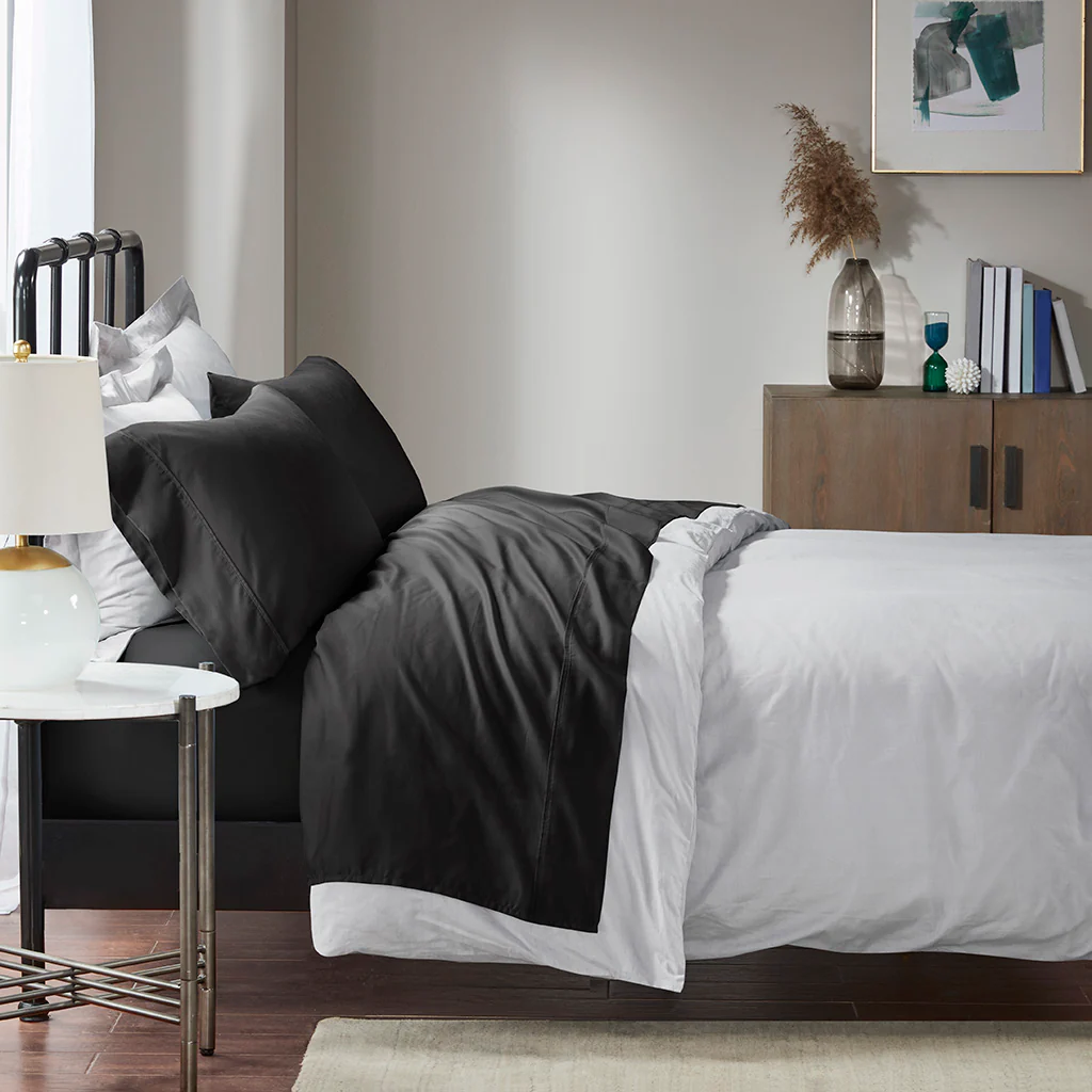 1500 Thread Count Cotton Blend 4-Piece Sheet Set - Image 3