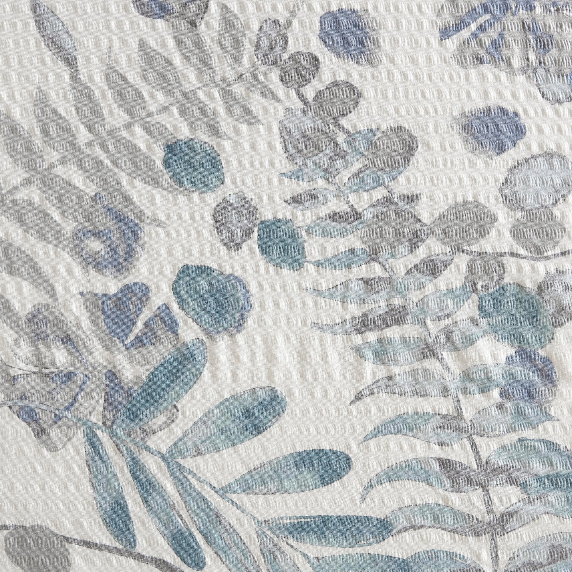 Bonnie Printed Seersucker Shower Curtain - Image 4