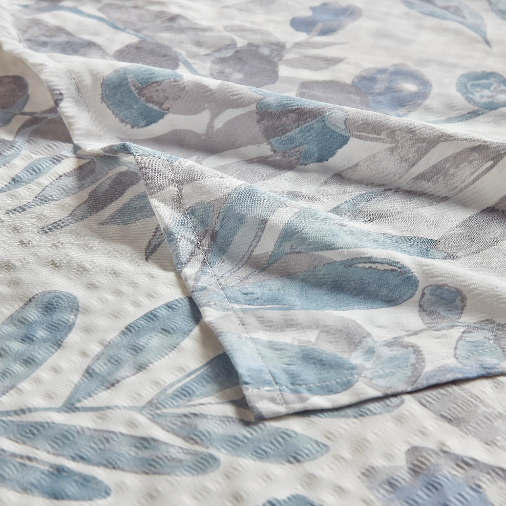 Bonnie Printed Seersucker Shower Curtain - Image 5