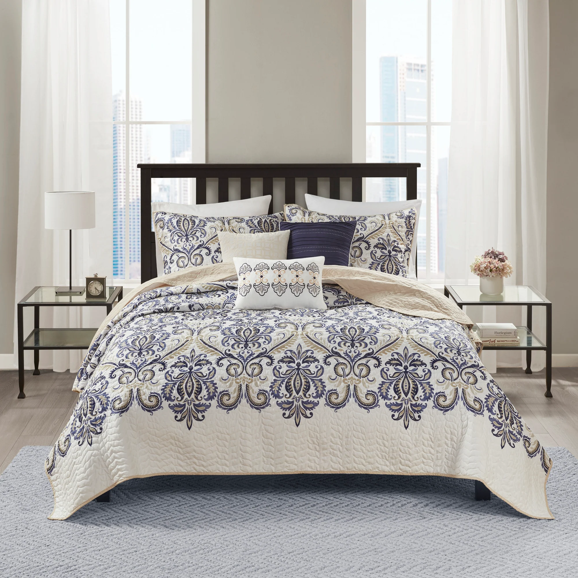 Cali 6-Piece Reversible Quilt Set with Throw Pillows - Image 2
