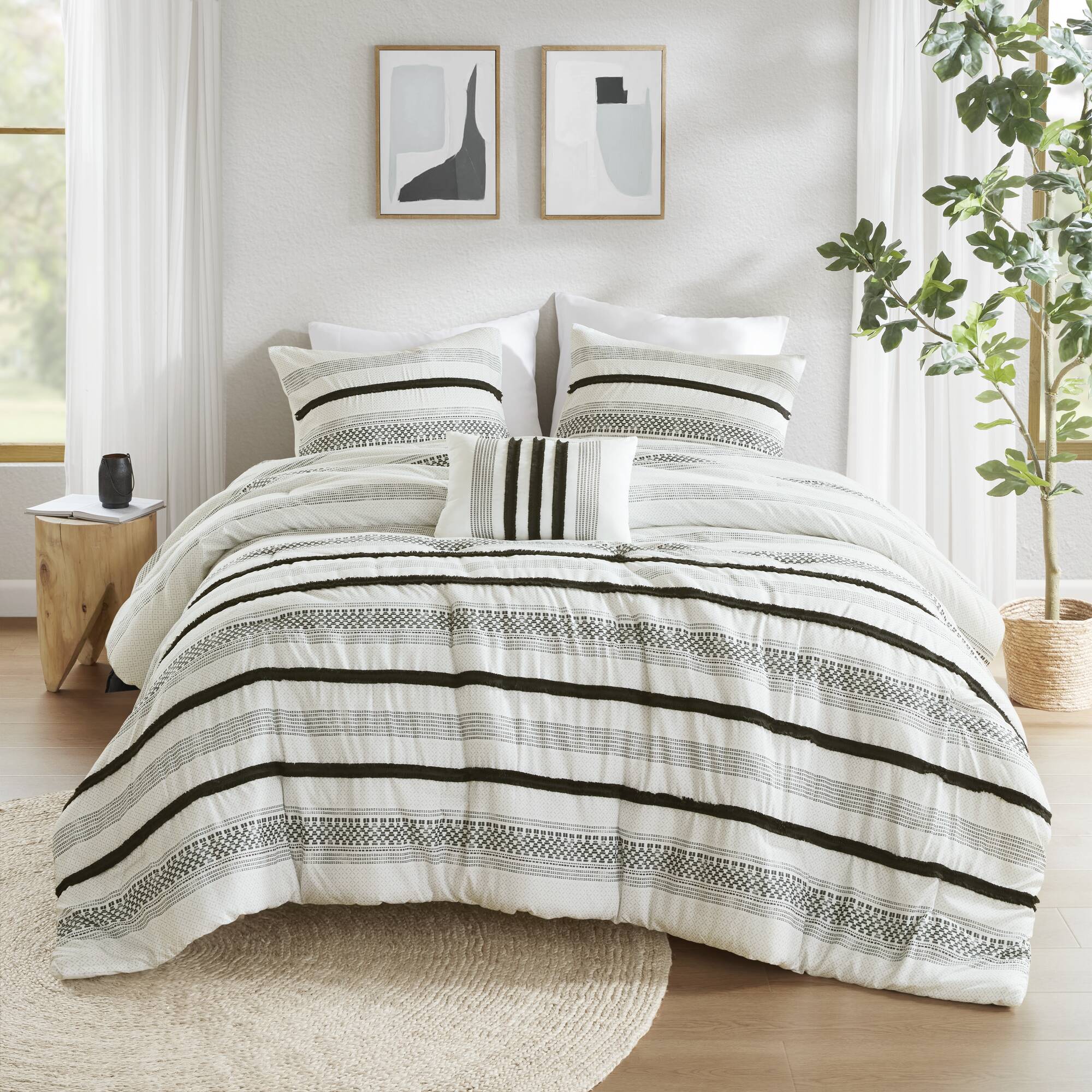 Carolina 7-Piece Stripe Comforter and Quilt Set - Image 3