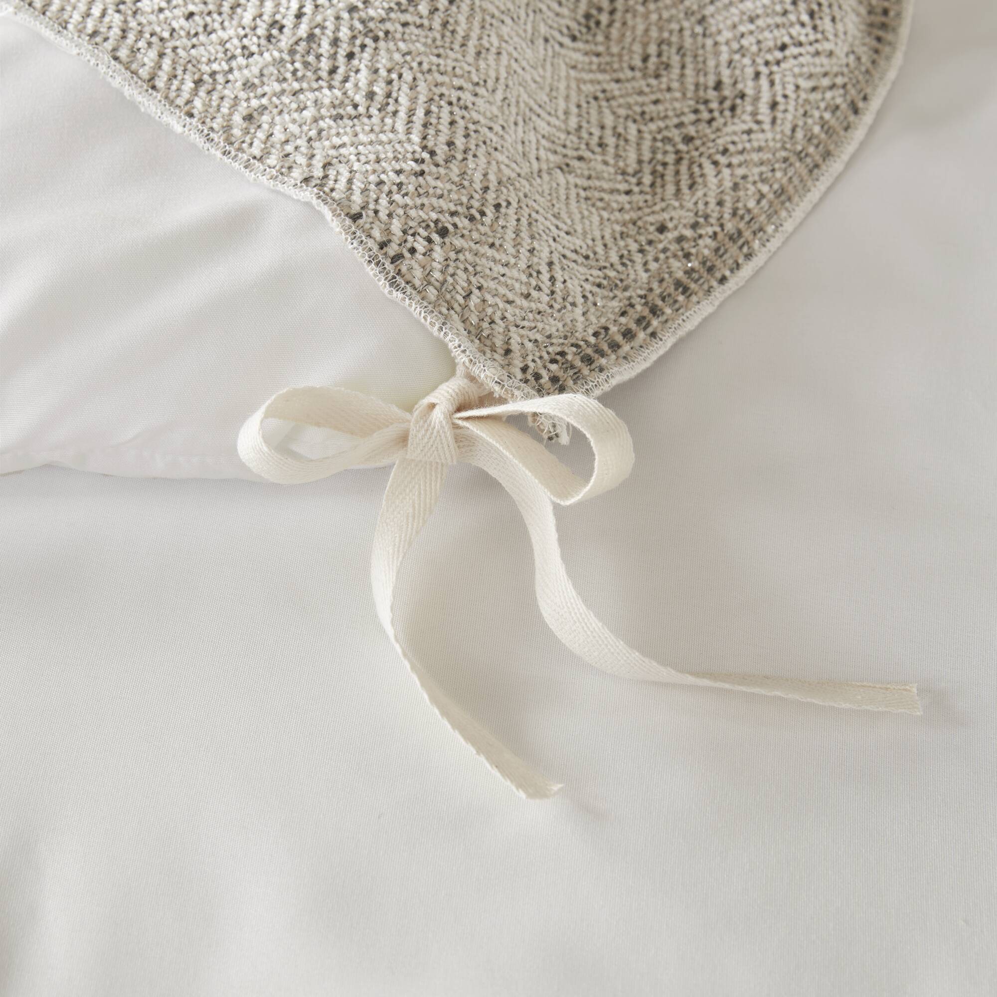 Chapman Comforter Set - Image 11