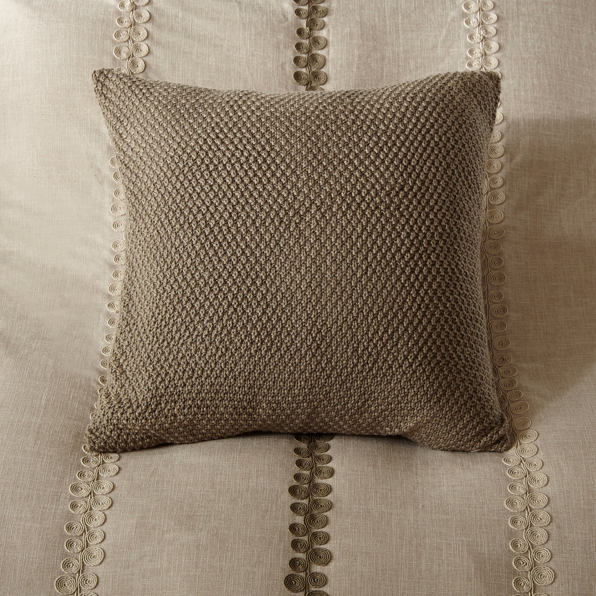 Chateau Comforter Set - Image 4