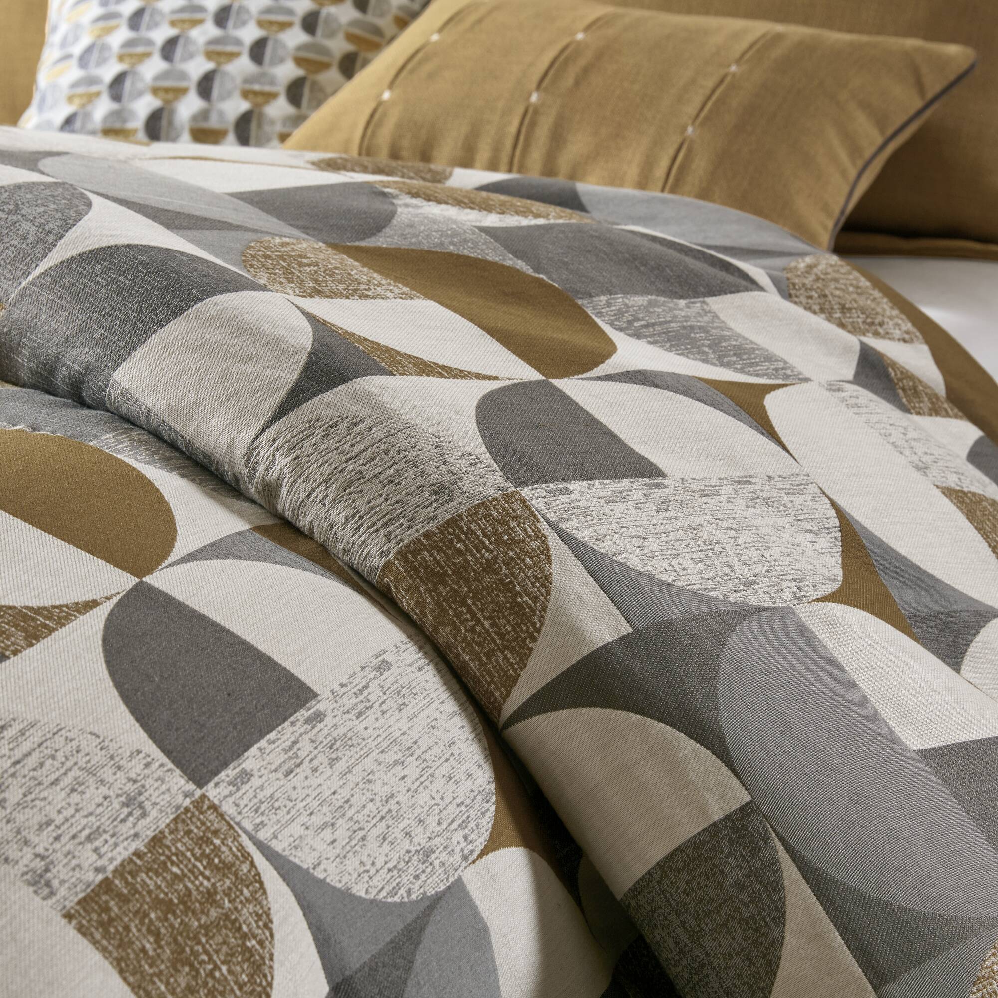 Cirque Jacquard Oversized Duvet Style Comforter Set - Image 6