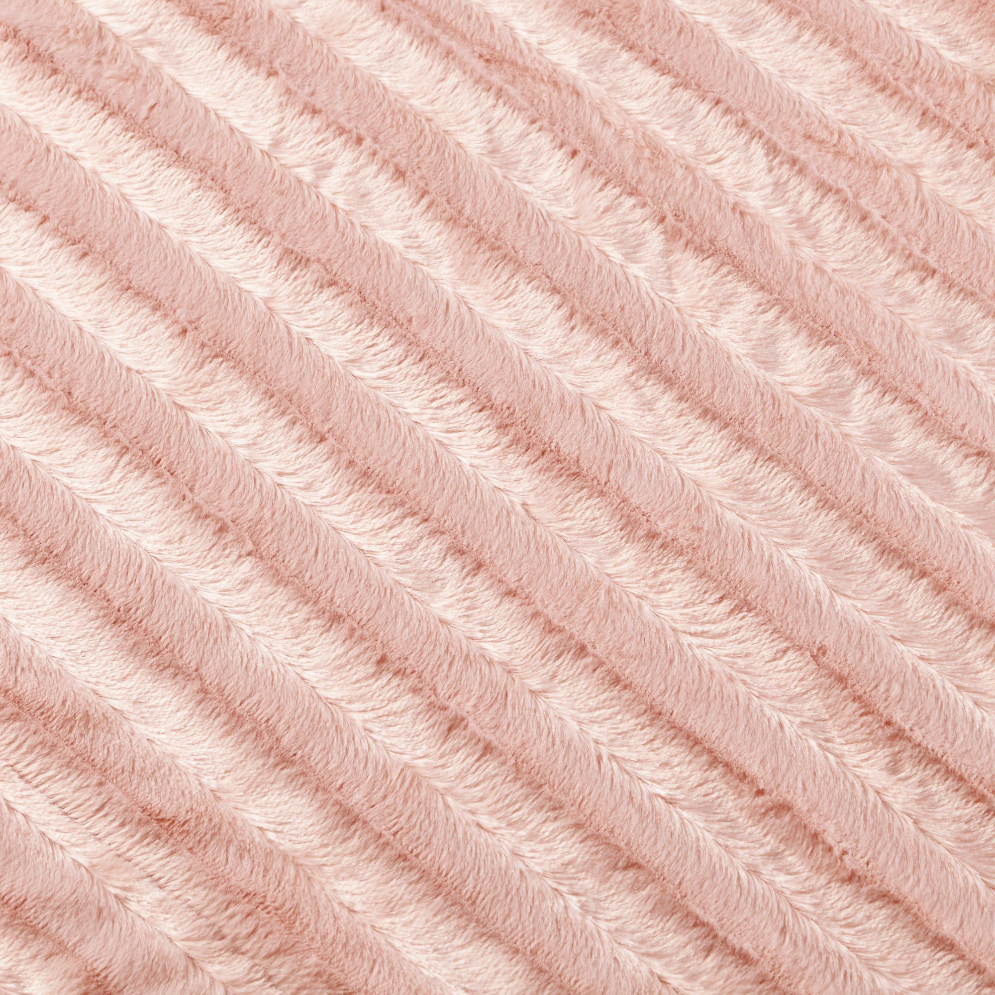 Duke Long Fur Throw - Image 14