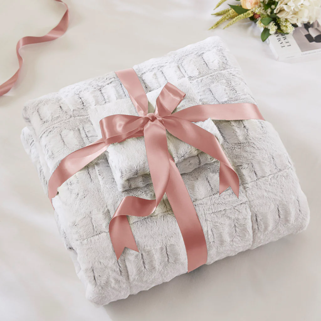 Gia Back Print Long Fur Comforter Mini Set - Image 35