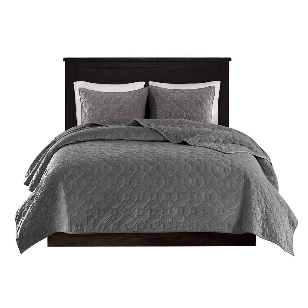 Harper 3-Piece Velvet Quilt Set - Image 5