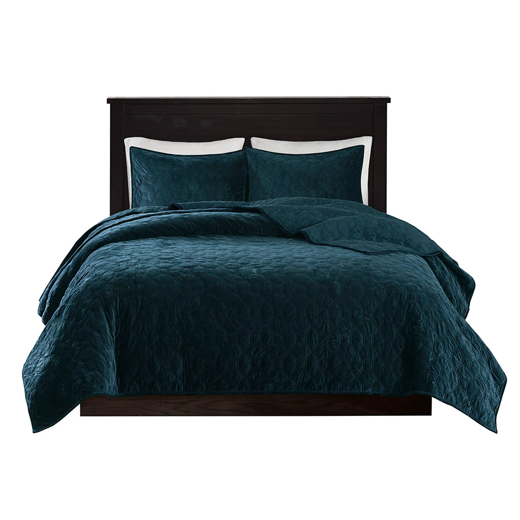 Harper 3-Piece Velvet Quilt Set - Image 7