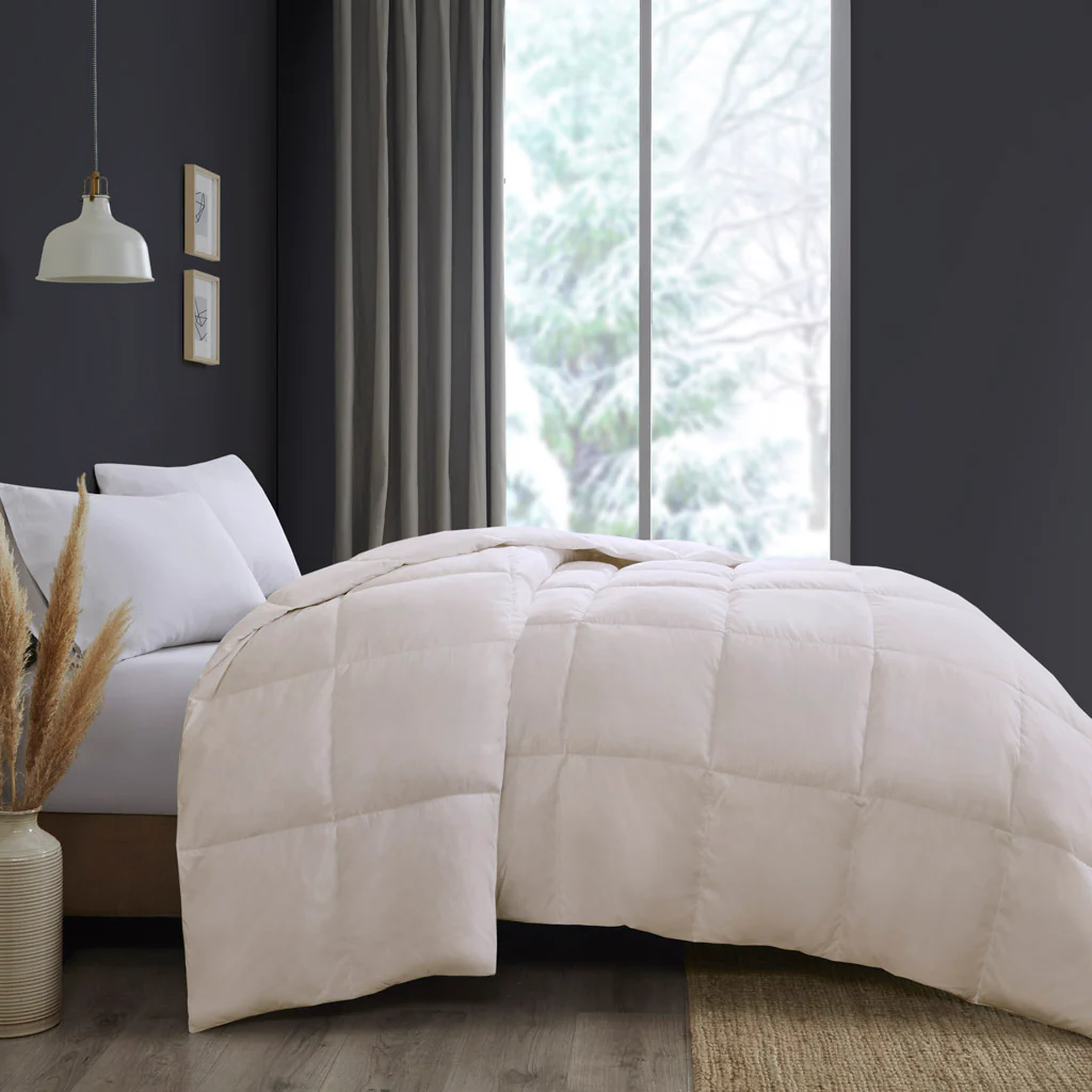 Heavy Warmth Goose Feather and Down Oversize Comforter - Image 2