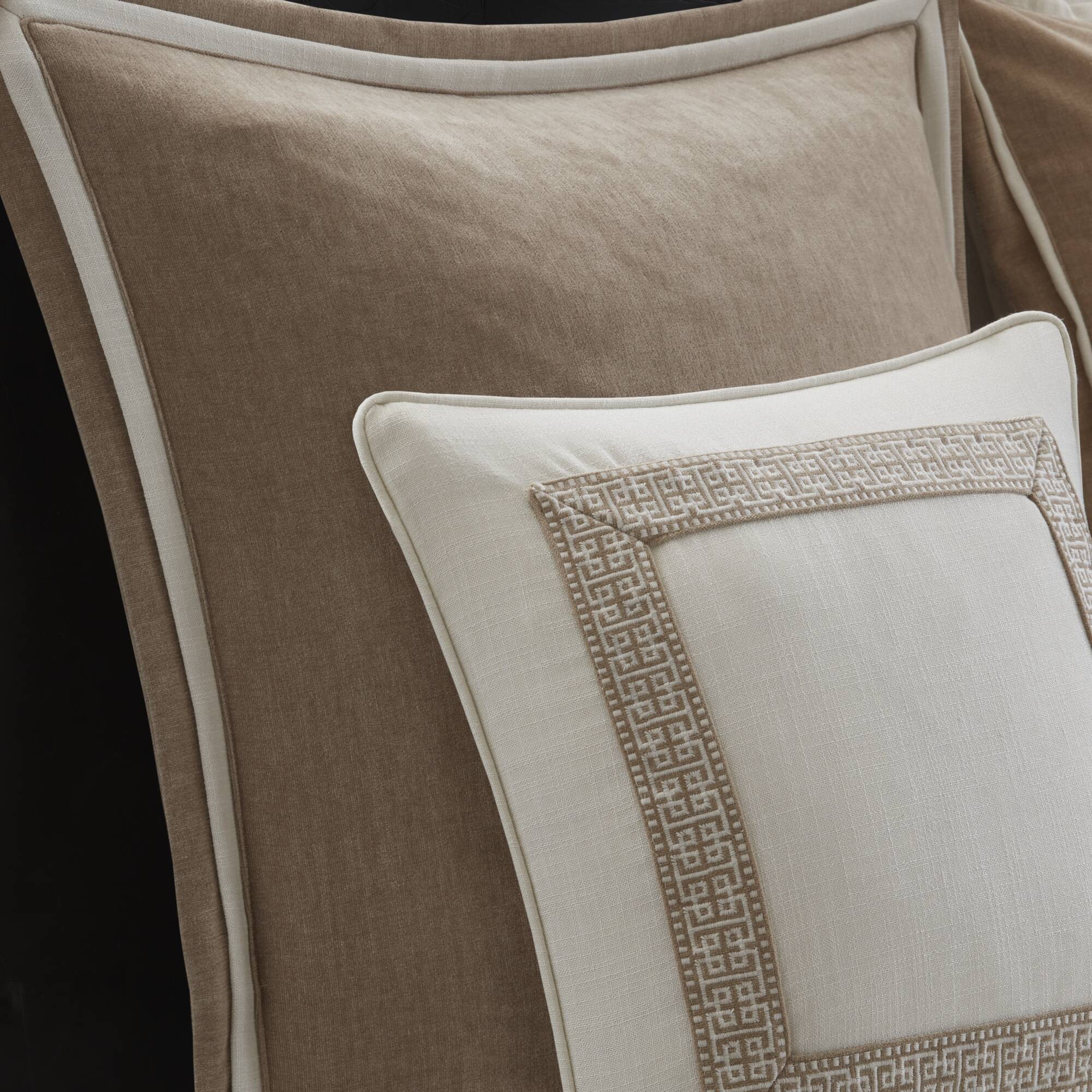 Jarvis Comforter 8-Piece Set - Image 21