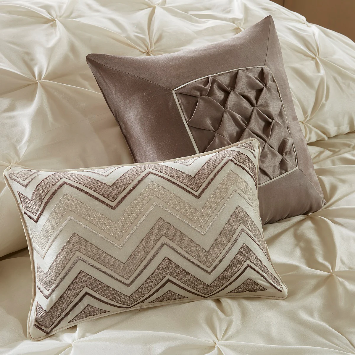 Joella 24-Piece Room in a Bag - Image 7