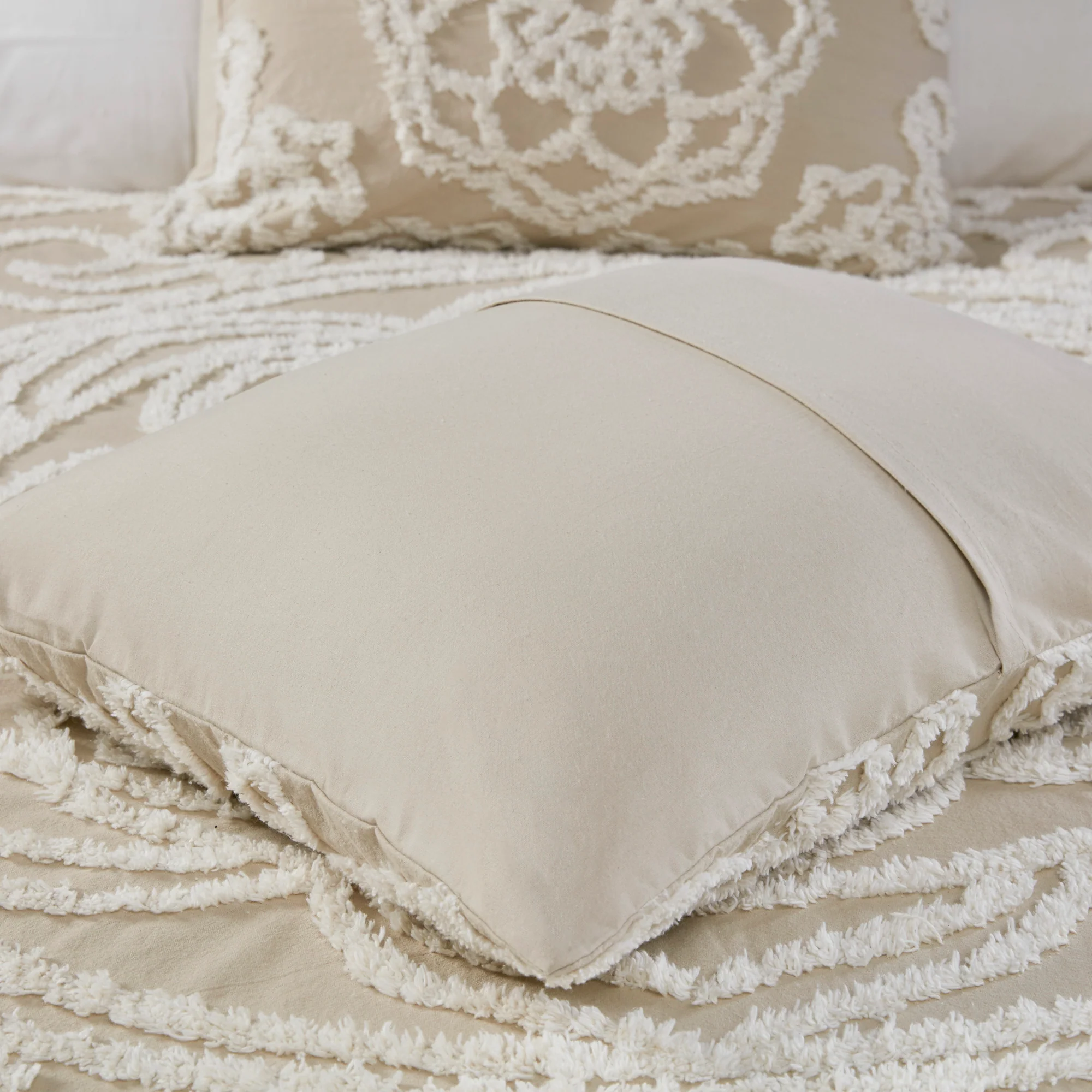 Laetitia Tufted Cotton Chenille Medallion Fringe Coverlet Mini Set - Image 17