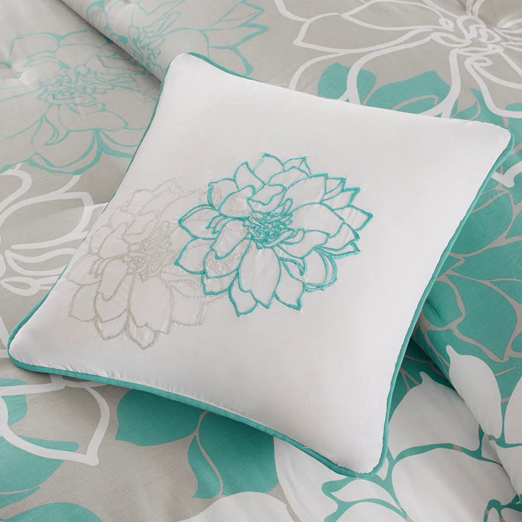 Lola Printed Cotton Sateen Comforter Set - Image 11