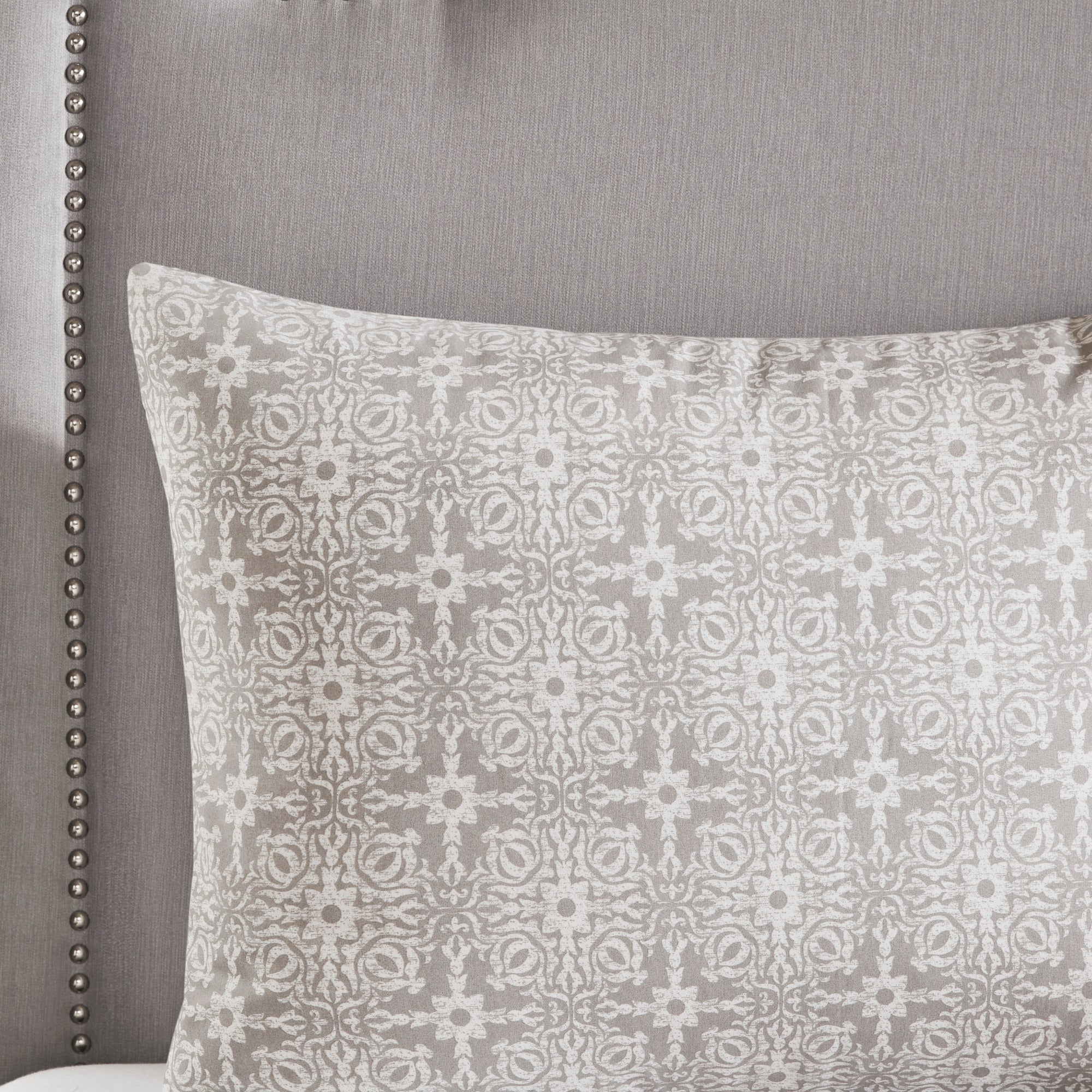 Malia 4-Piece Embroidered Cotton Reversible Duvet Cover Set - Image 9