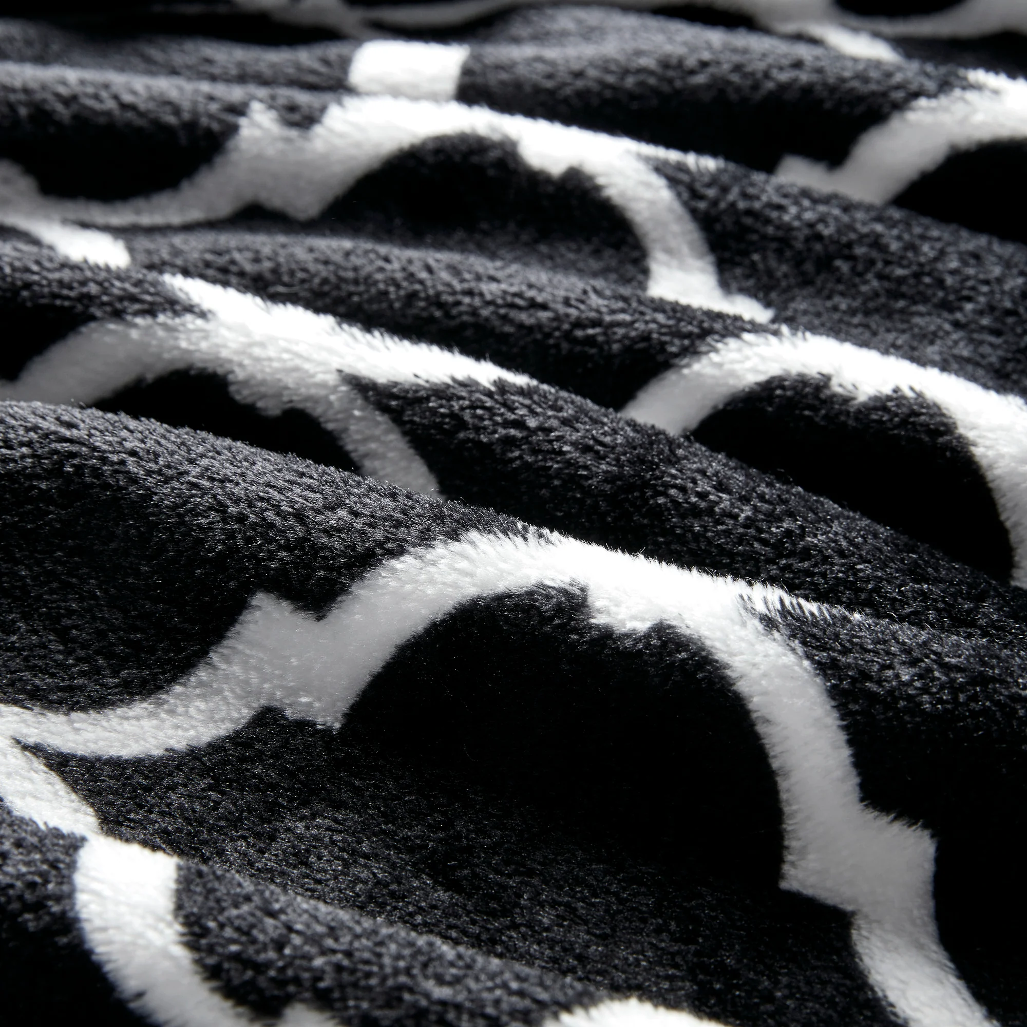 Ogee Oversized Throw - Image 3