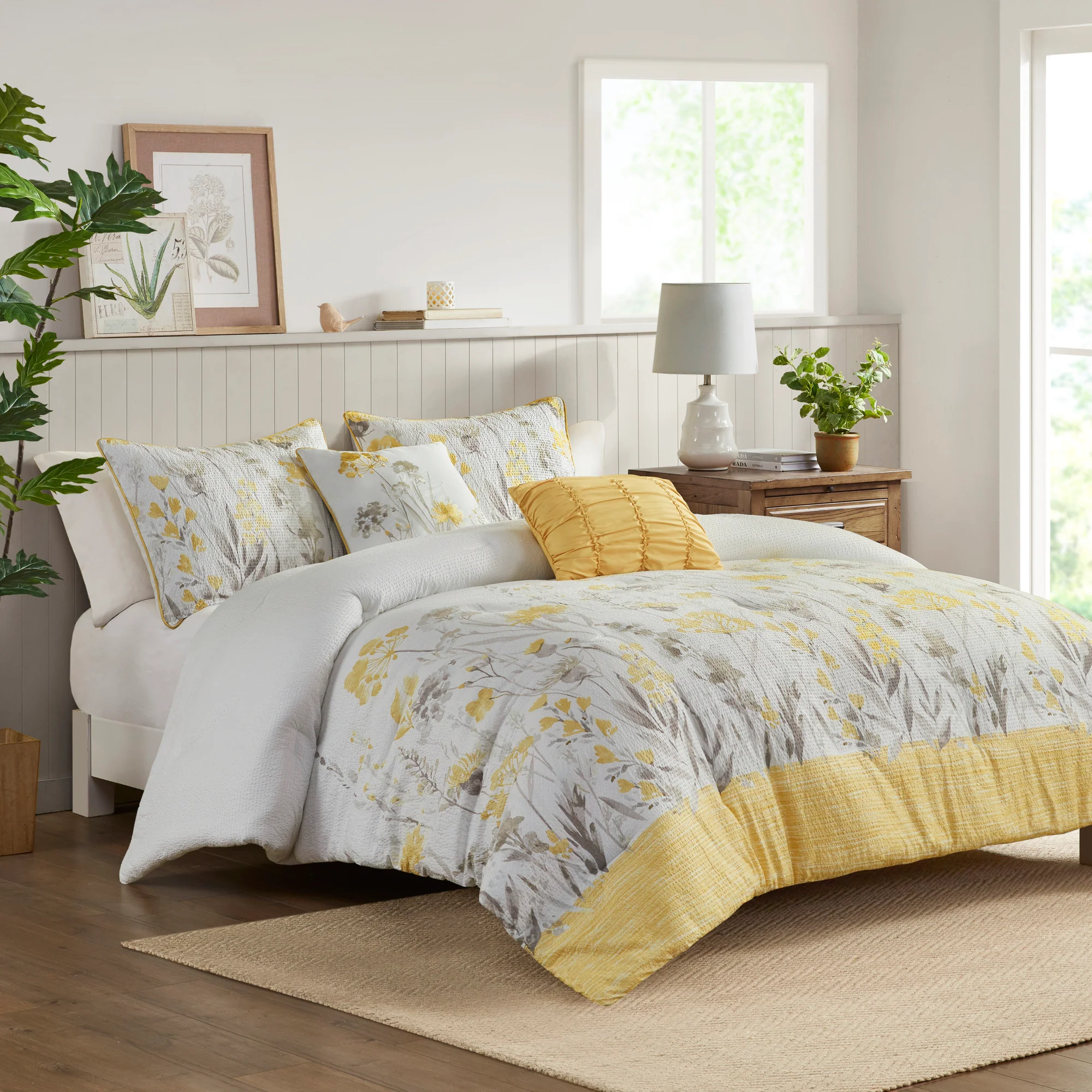 Prairie 5-Piece Seersucker Comforter Set with Throw Pillows