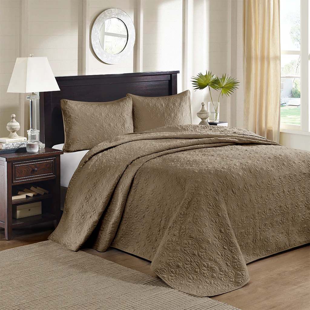 Quebec 3-Piece Reversible Bedspread Set - Image 4