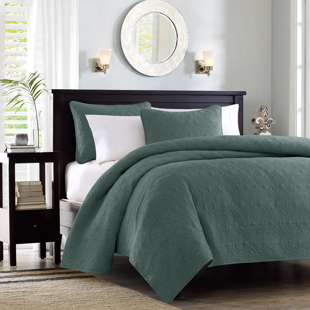 Quebec 3-Piece Reversible Quilt Set - Image 11
