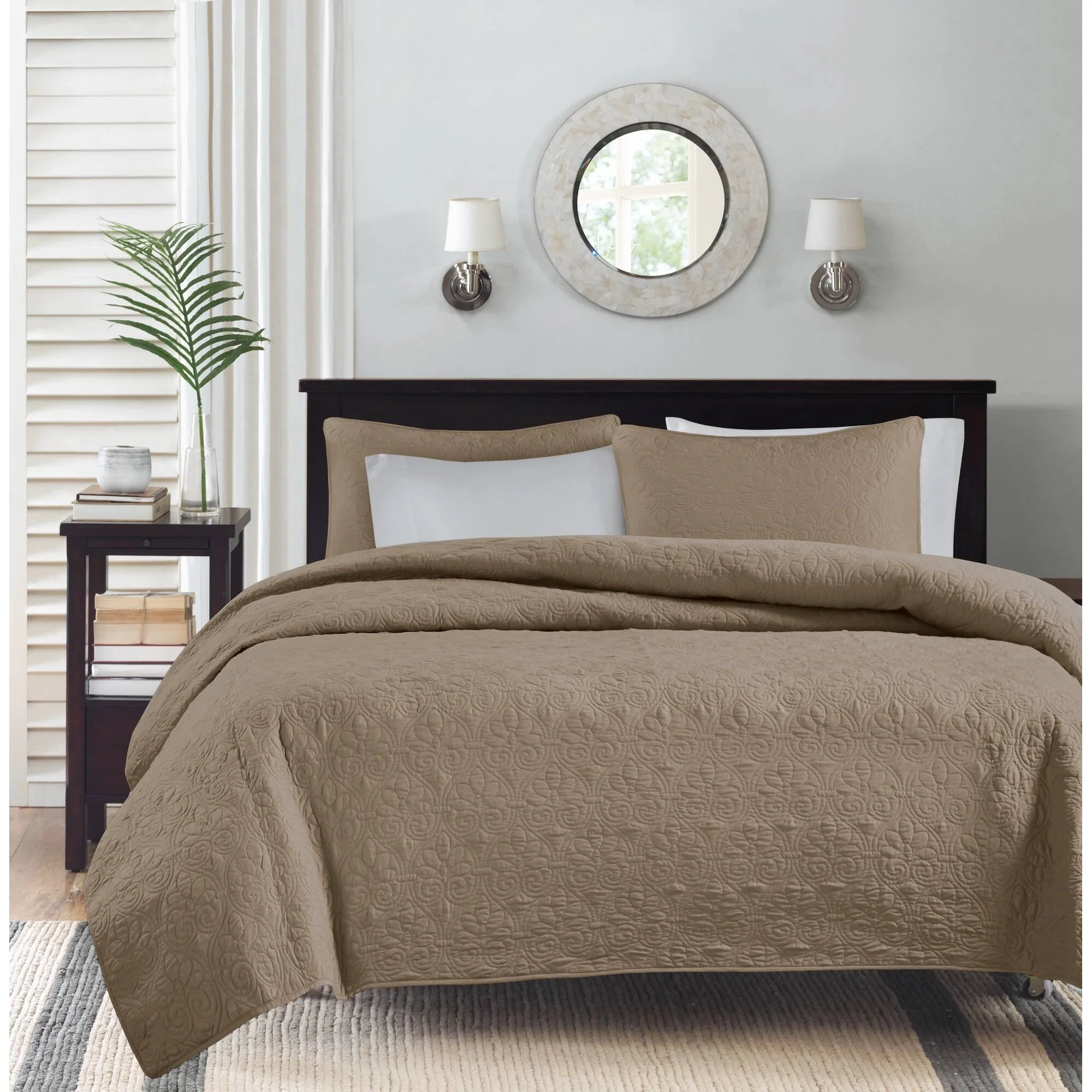 Quebec 3-Piece Reversible Quilt Set - Image 15