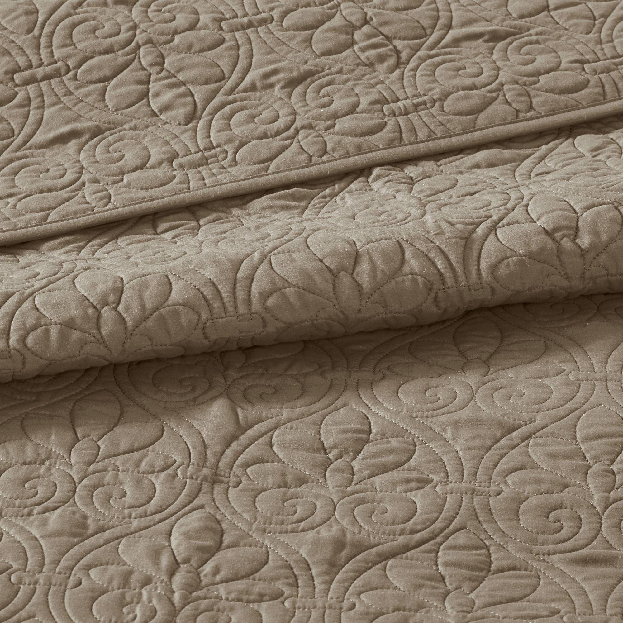 Quebec 3-Piece Reversible Quilt Set - Image 57