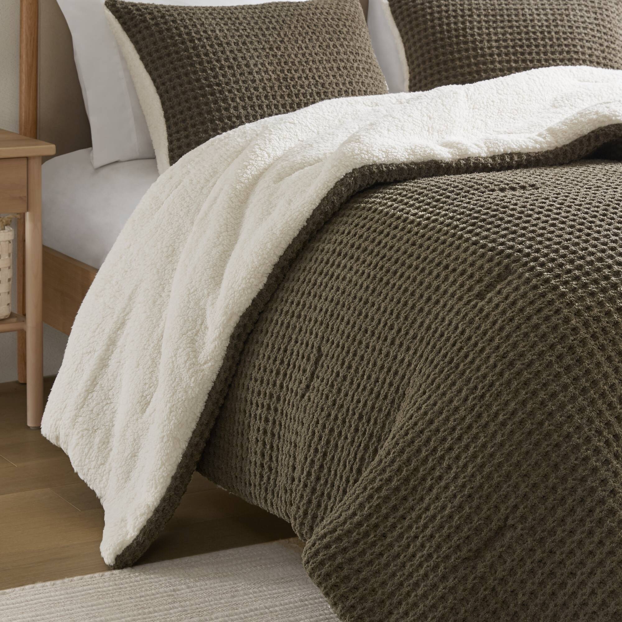 Riordan Waffle Knit Chenille Comforter Set - Image 8