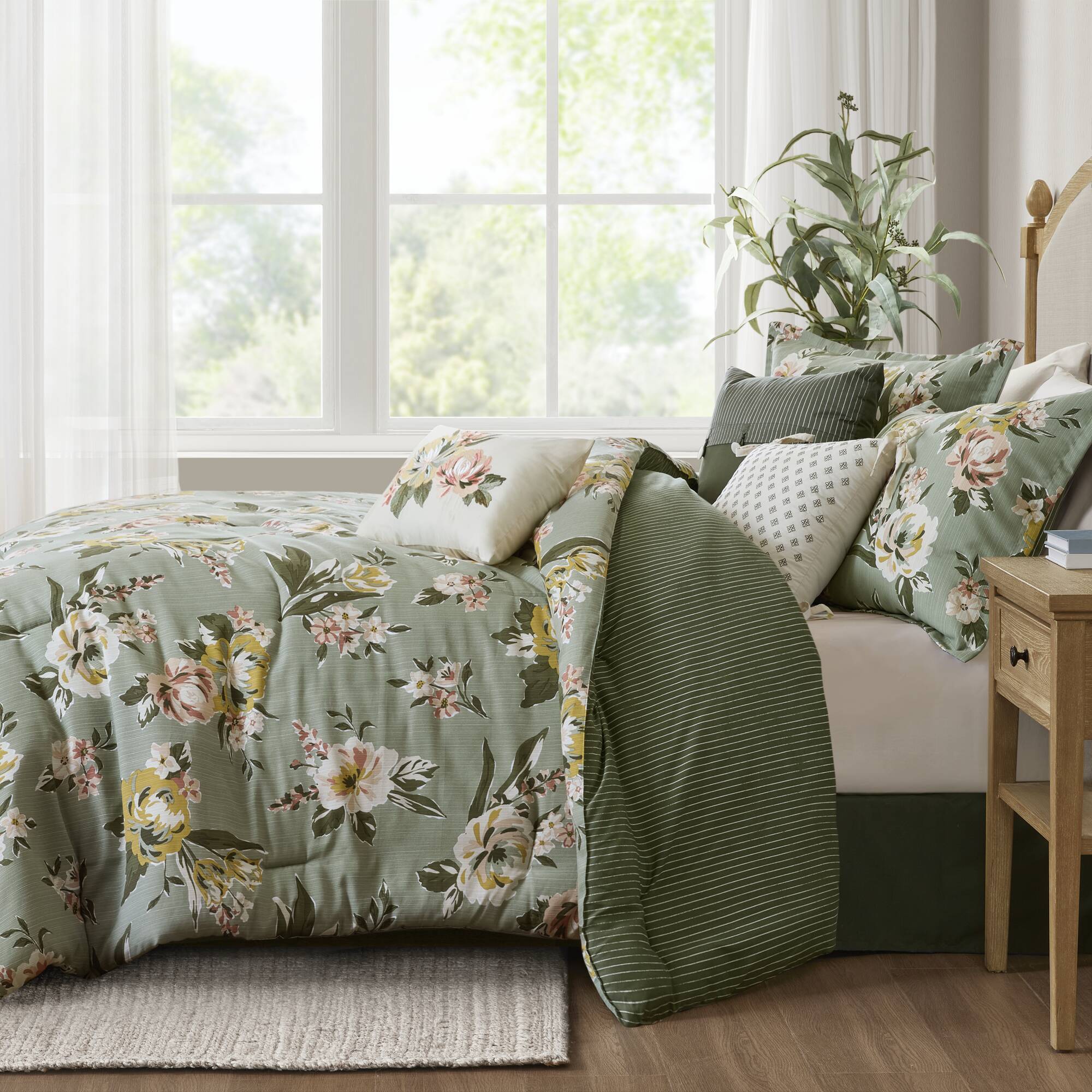 Salara 7-Piece Vintage Floral Comforter Set - Image 45