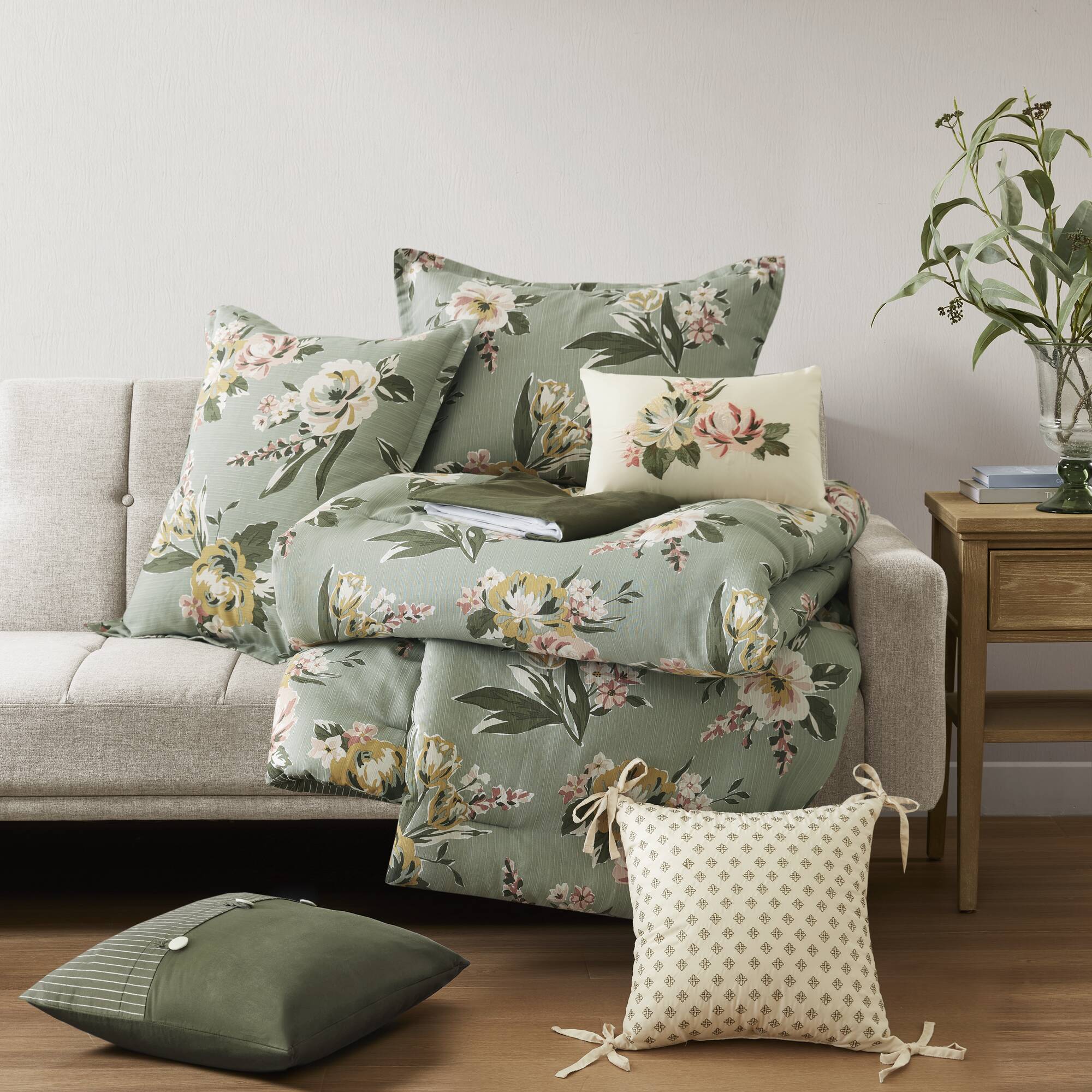 Salara 7-Piece Vintage Floral Comforter Set - Image 57