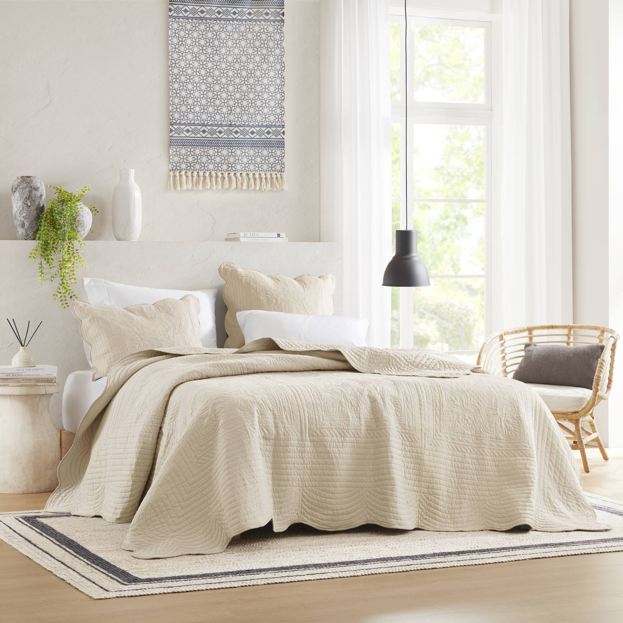 Tuscany 3-Piece Reversible Scalloped Edge Quilt Set - Image 21