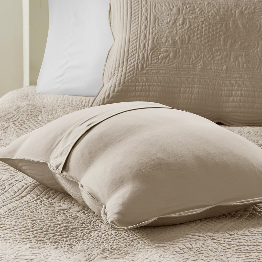 Tuscany 3-Piece Reversible Scalloped Edge Quilt Set - Image 29