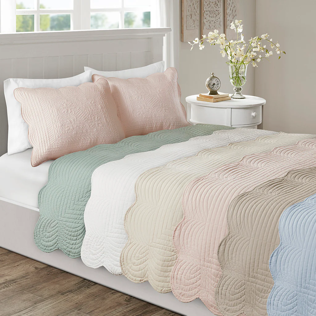 Tuscany 3-Piece Reversible Scalloped Edge Quilt Set - Image 33