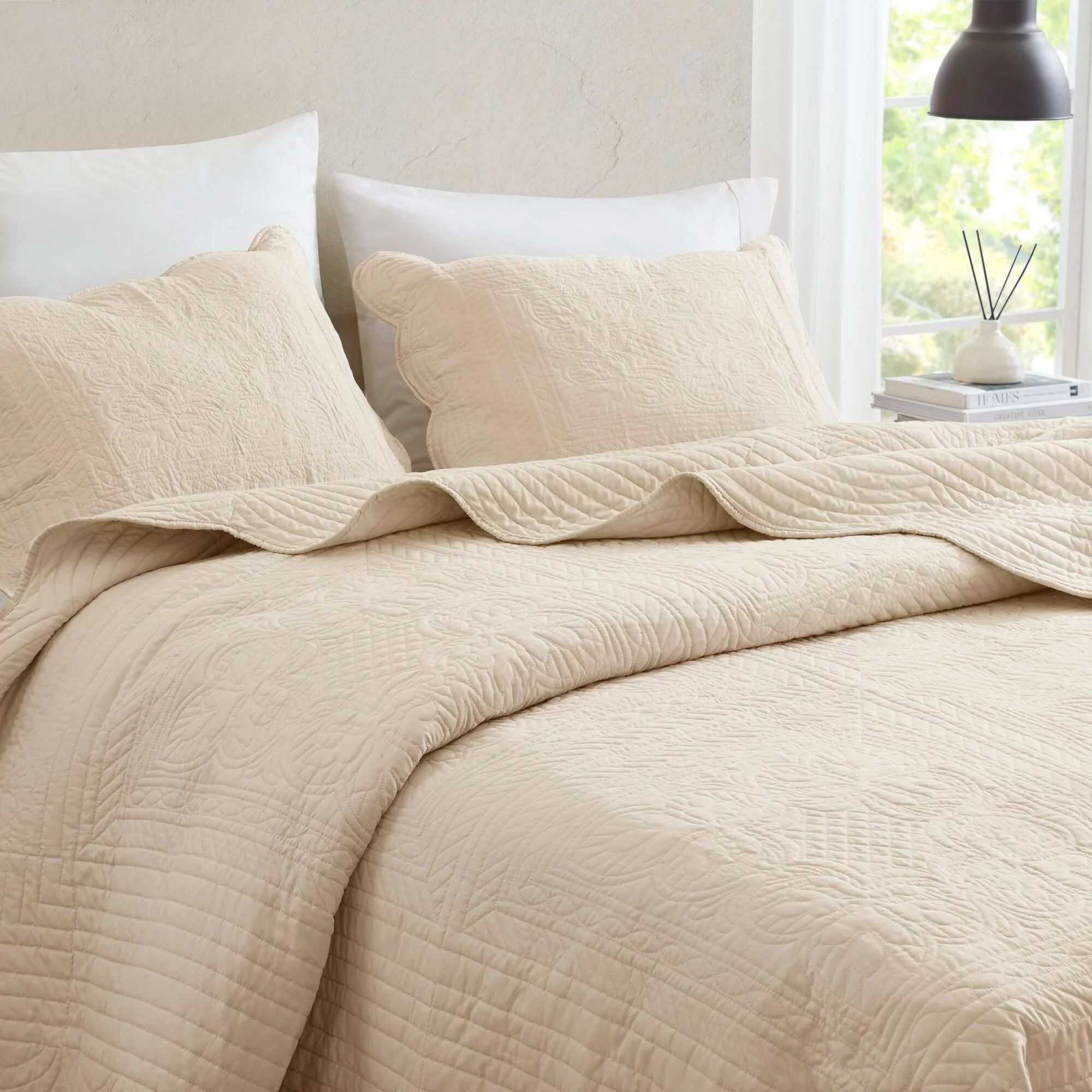 Tuscany 3-Piece Reversible Scalloped Edge Quilt Set - Image 41