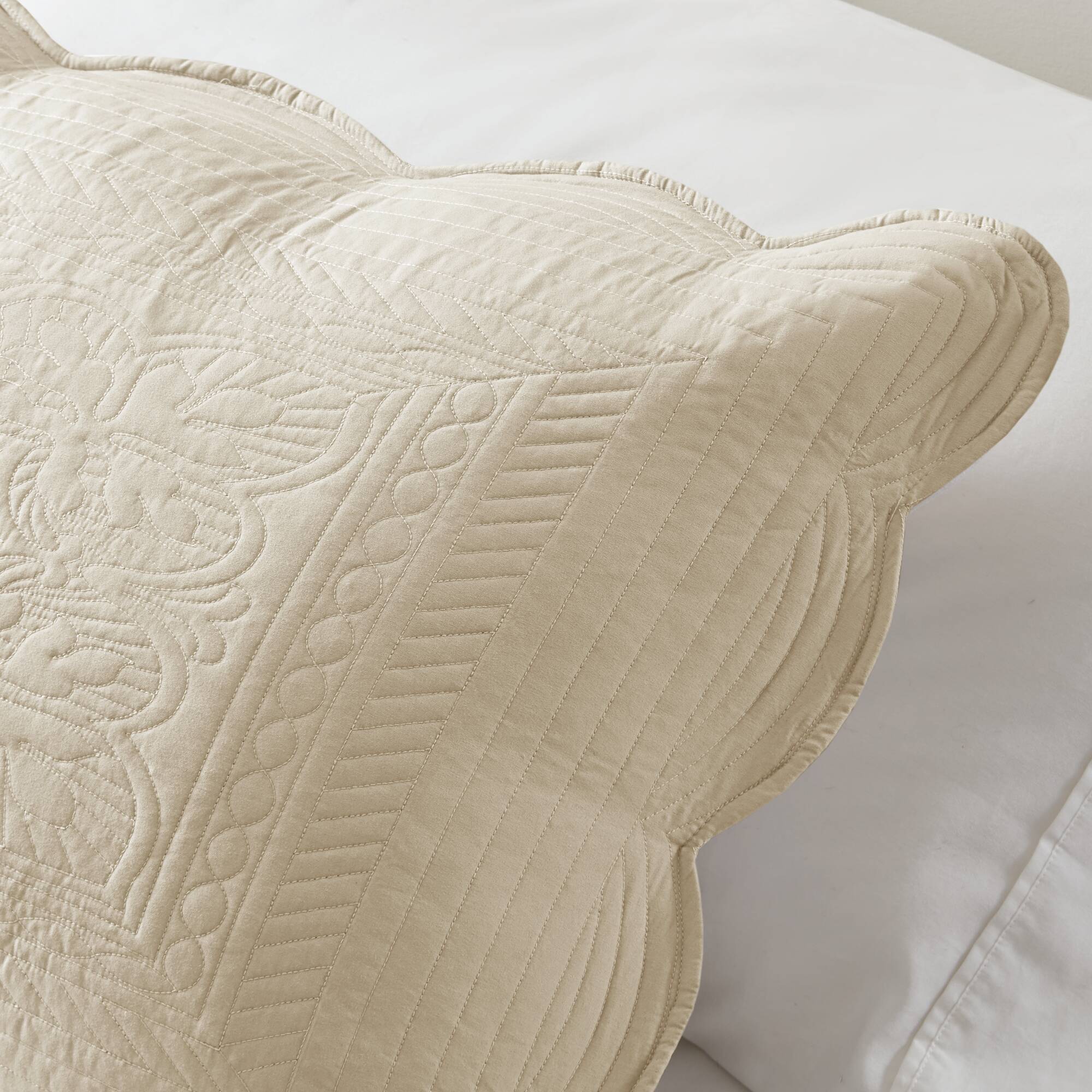 Tuscany 3-Piece Reversible Scalloped Edge Quilt Set - Image 44