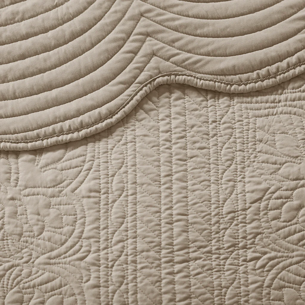 Tuscany 3-Piece Reversible Scalloped Edge Quilt Set - Image 53