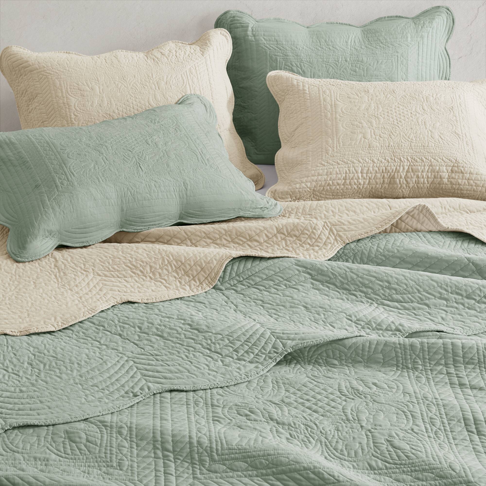 Tuscany 3-Piece Reversible Scalloped Edge Quilt Set - Image 55