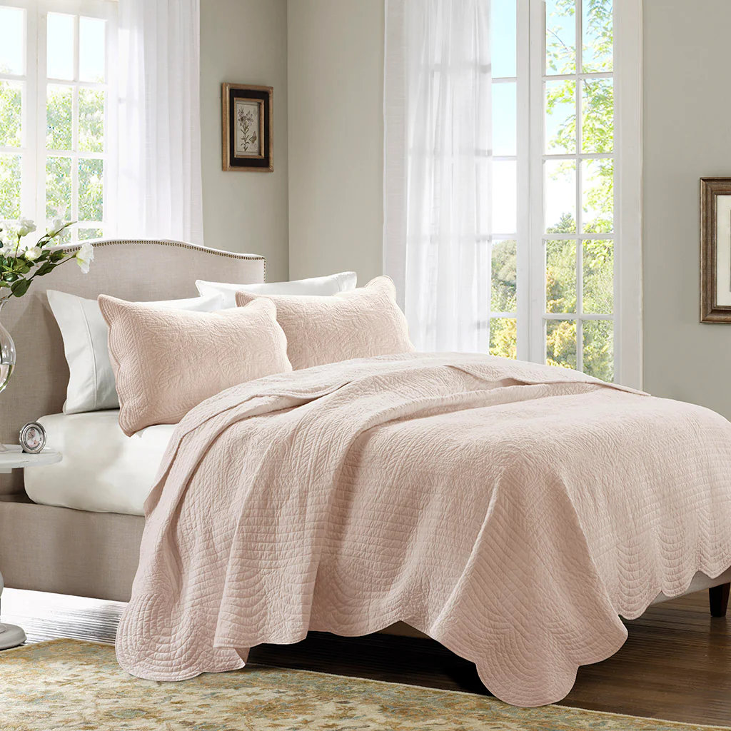Tuscany 3-Piece Reversible Scalloped Edge Quilt Set - Image 6