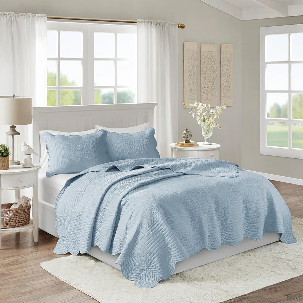 Tuscany 3-Piece Reversible Scalloped Edge Quilt Set - Image 9