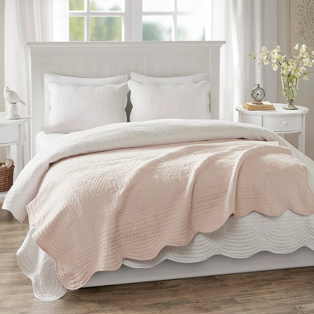 Tuscany Oversized Quilted Throw with Scalloped Edges - Image 13