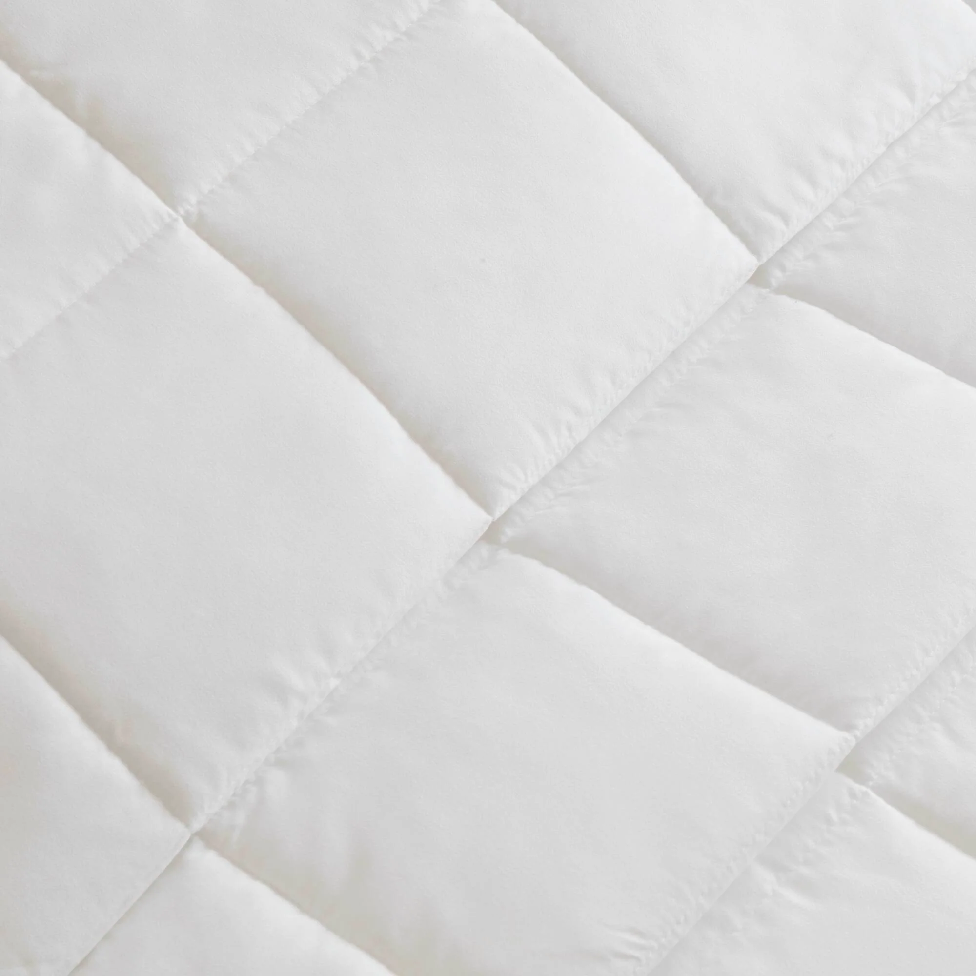 Windom Lightweight Down Alternative Blanket with Satin Trim - Image 29