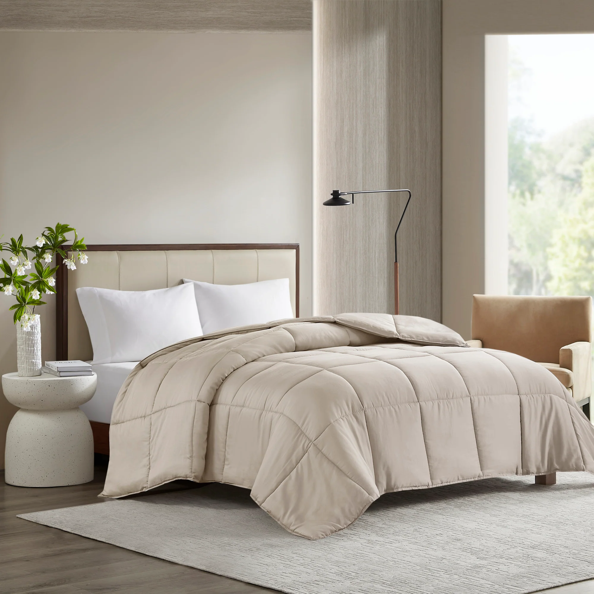 Winfield 300 Thread Count Cotton Shell Luxury Down Alternative Comforter - Image 18