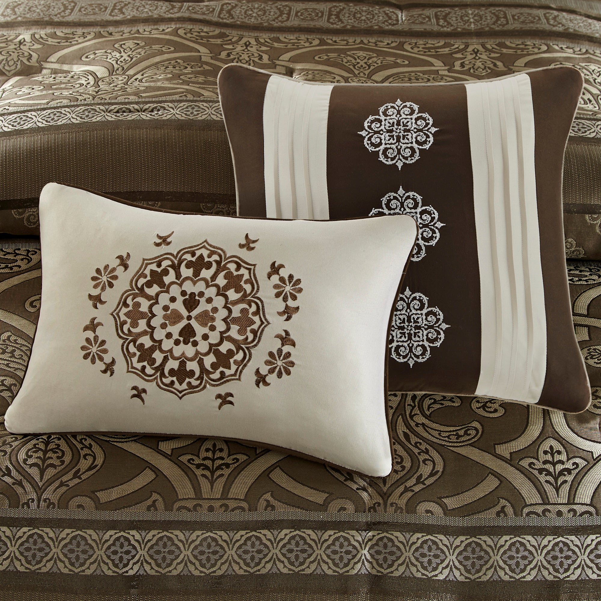 Zara 16-Piece Jacquard Comforter Set with 2 Bed Sheet Sets - Image 16
