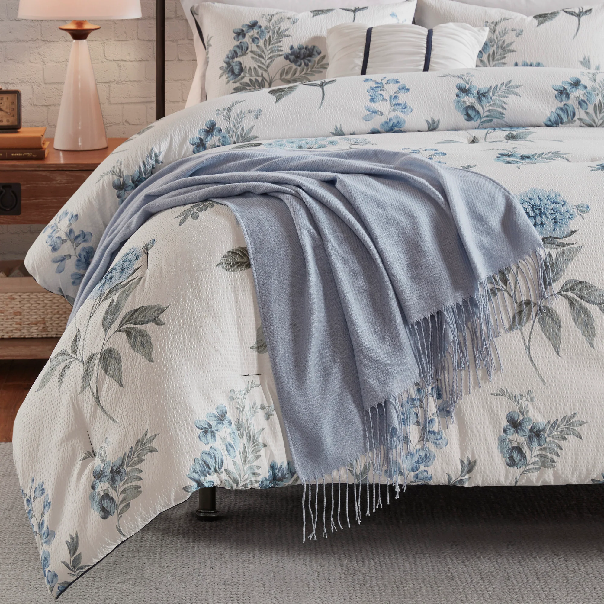 Zennia 7-Piece Printed Seersucker Comforter Set with Throw Blanket - Image 8