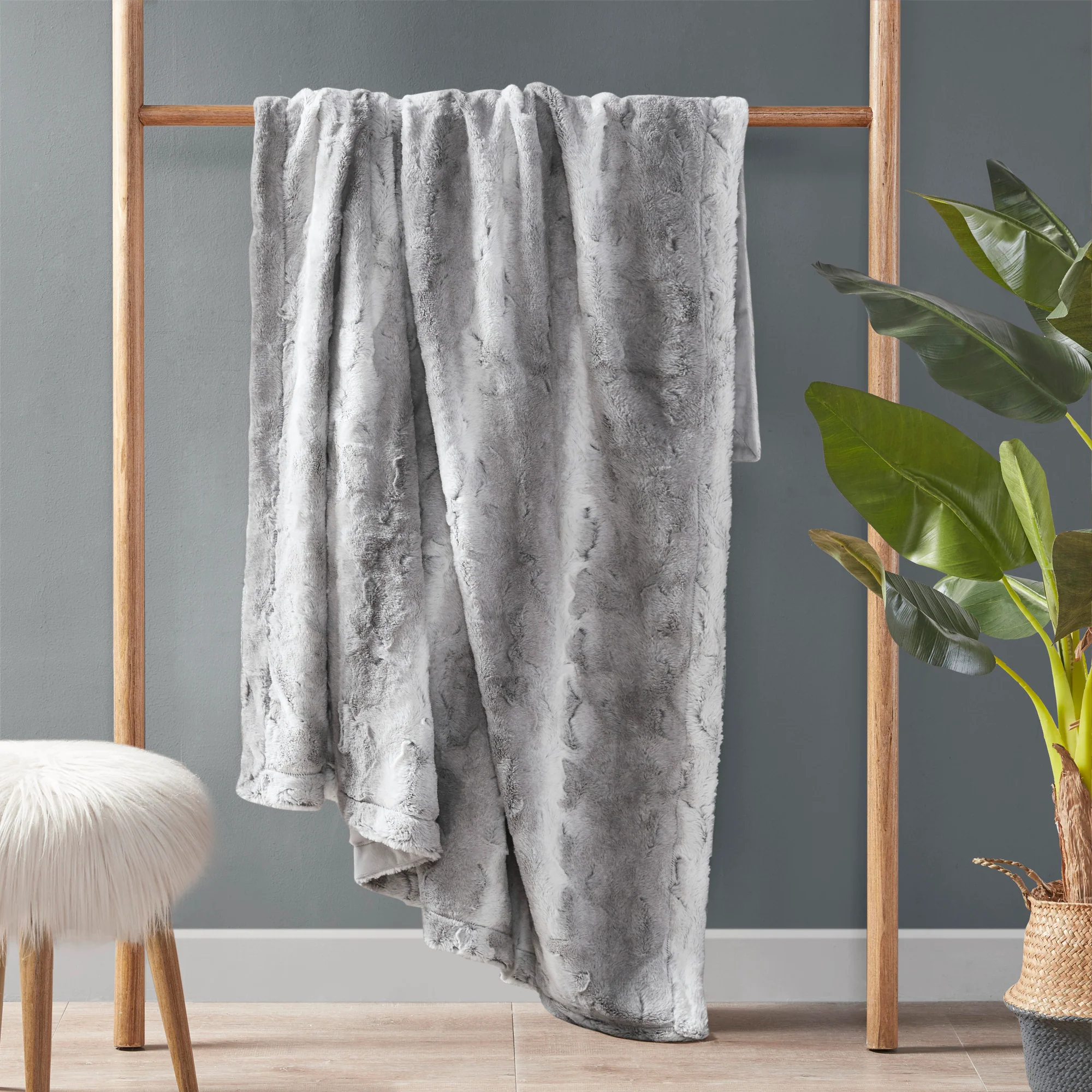 Zuri Faux Fur Throw - Image 16