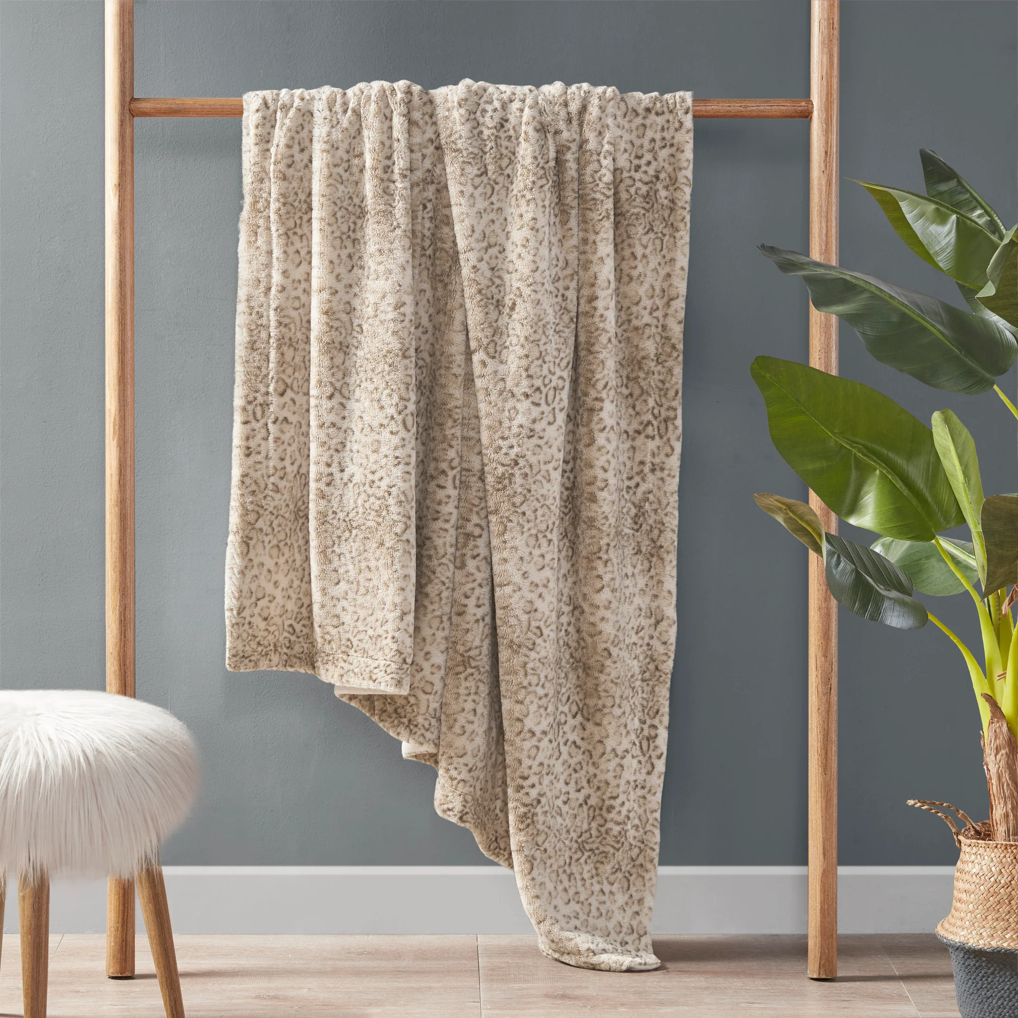 Zuri Faux Fur Throw - Image 2